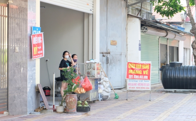 Huyện Sóc Sơn: Hàng quán ăn uống chấp hành nghiêm quy định phòng, chống dịch Covid-19 - Ảnh 2