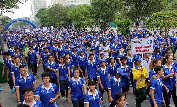 5.000 người đi bộ cổ vũ đoàn thể thao Việt Nam dự SEA Games 29 - Ảnh 1