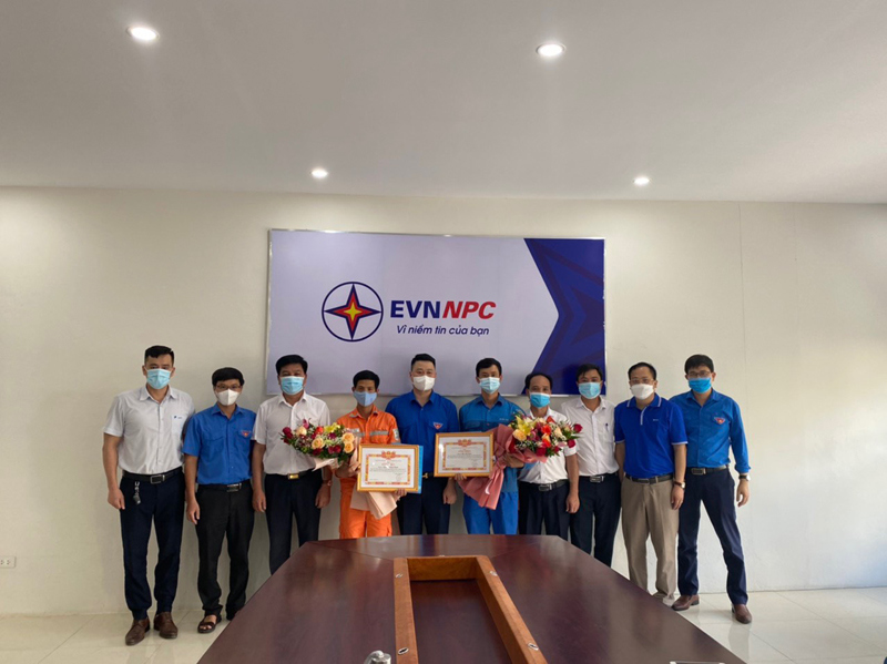 Tổng giám đốc Tập đoàn Điện lực Việt Nam gửi thư khen nhóm công tác của Điện lực Sapa kịp thời cứu 2 cháu bé thoát khỏi vụ hỏa hoạn - Ảnh 1