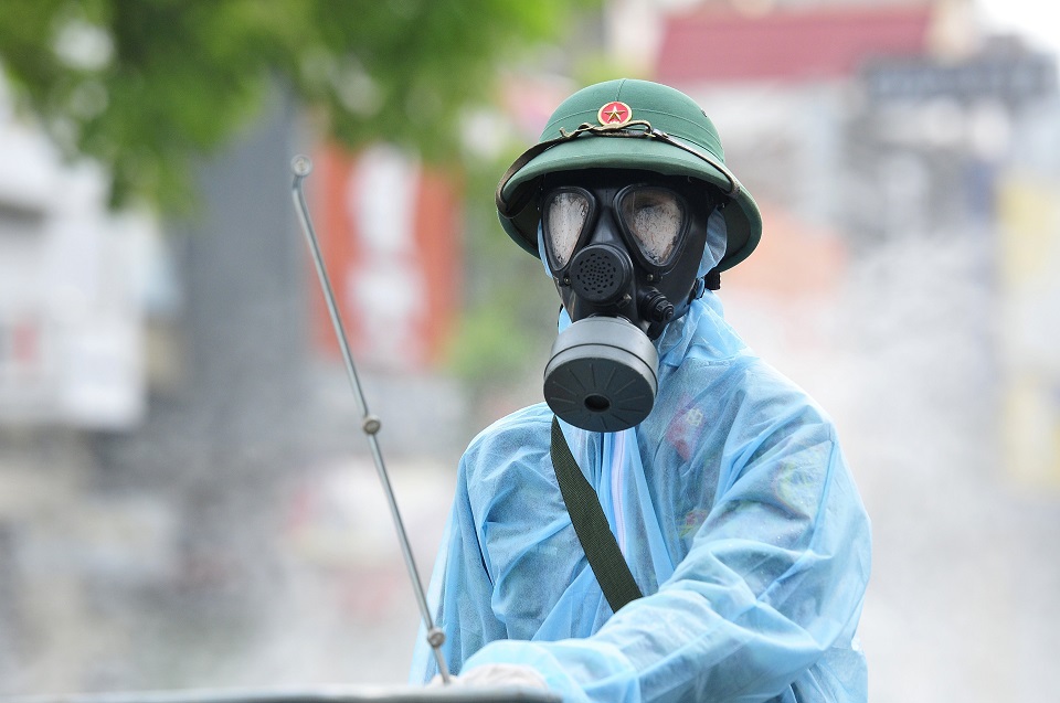 TP Hồ Chí Minh: Quân đội phun khử trùng, tiêu độc tại quận Gò Vấp - Ảnh 9