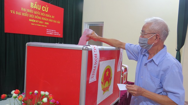 Hơn 5,4 triệu cử tri Thủ đô Hà Nội náo nức đi bầu cử đại biểu Quốc hội và HĐND các cấp nhiệm kỳ 2021 - 2026 - Ảnh 35