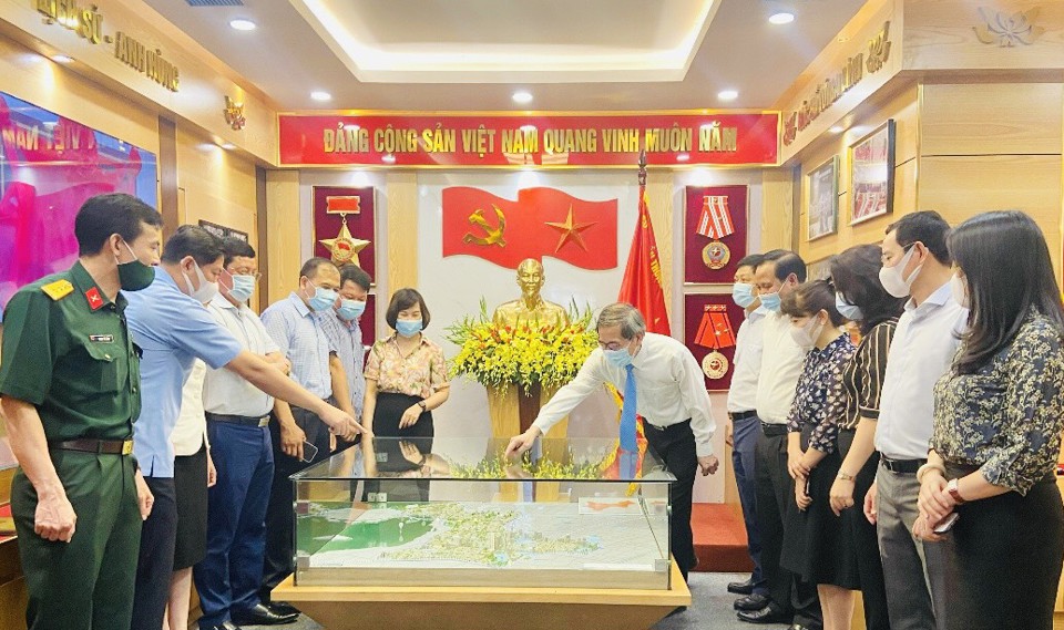 Quận Ba Đình: Khánh thành phòng truyền thống nhân kỷ niệm 60 năm thành lập quận, Đảng bộ quận - Ảnh 1