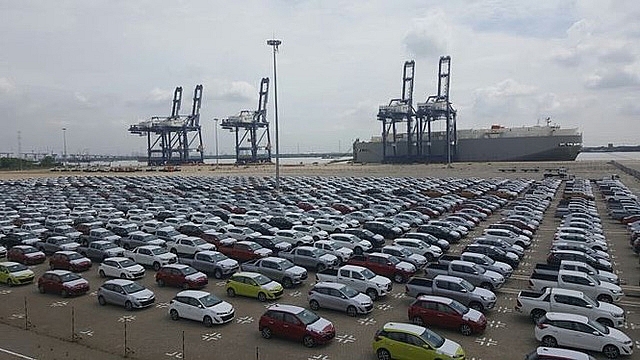4 tháng, nhập khẩu hơn 49.000 ô tô nguyên chiếc - Ảnh 1