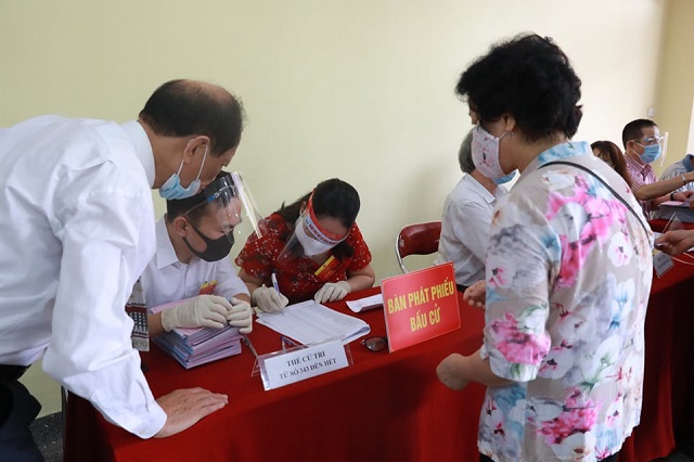 Hơn 5,4 triệu cử tri Thủ đô Hà Nội náo nức đi bầu cử đại biểu Quốc hội và HĐND các cấp nhiệm kỳ 2021 - 2026 - Ảnh 87