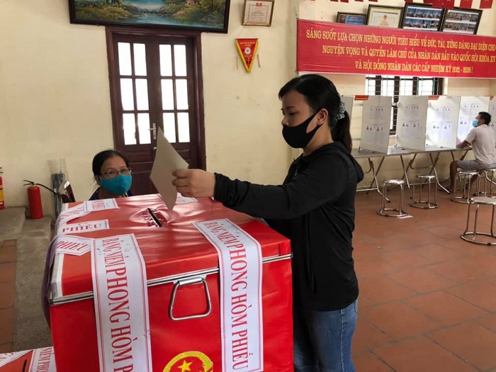 Hơn 5,4 triệu cử tri Thủ đô Hà Nội náo nức đi bầu cử đại biểu Quốc hội và HĐND các cấp nhiệm kỳ 2021 - 2026 - Ảnh 13
