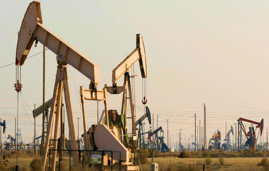 Giá dầu phục hồi mạnh trong các phiên cuối tuần do lượng tồn kho giảm - Ảnh 1