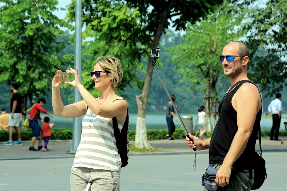 Tháng 7, khách quốc tế đến Hà Nội tăng 17% - Ảnh 1