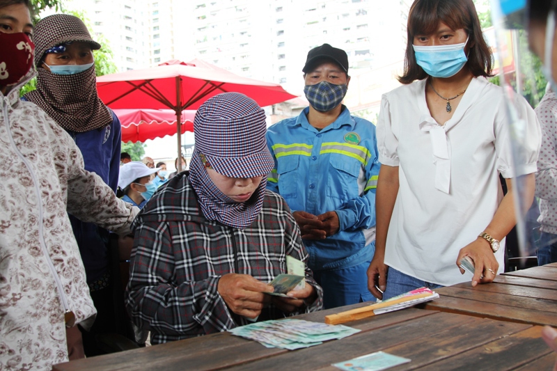 Công ty CP Tập đoàn Nam Hà Nội chi trả nợ lương công nhân vệ sinh môi trường - Ảnh 3