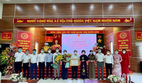 Quận Tây Hồ: Tổ chức lễ truy tặng danh hiệu Nhà nước “Bà mẹ Việt Nam Anh hùng” cho mẹ Trần Thị Cả - Ảnh 4