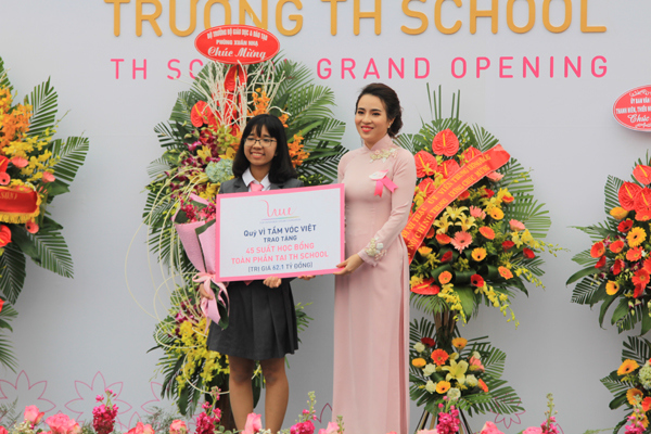 Quỹ vì Tầm vóc Việt tặng học bổng trị giá hàng tỷ đồng tại TH School - Ảnh 3