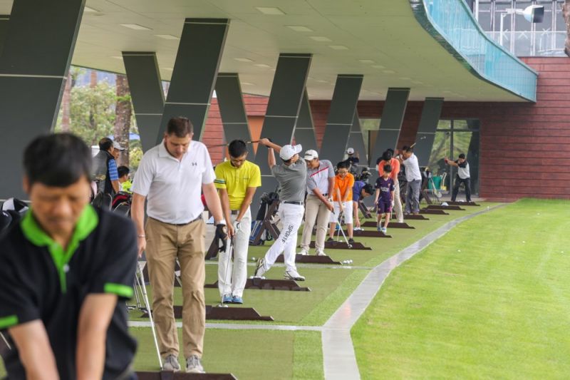 Từ 12 giờ ngày 13/5: Hà Nội tạm dừng hoạt động sân golf, hoạt động thể thao đông người - Ảnh 1