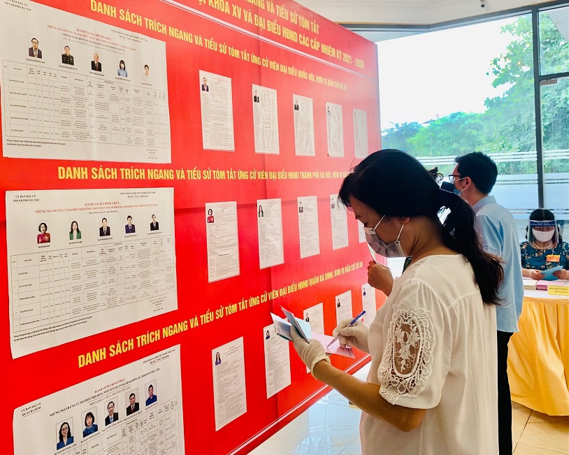 Hà Nội: Kỳ bầu cử đặc biệt tại tổ dân phố số 10 phường Liễu Giai - Ảnh 3