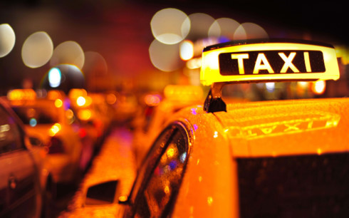 Tính tiền taxi theo quãng đường biết trước sẽ loại bỏ “chặt chém” - Ảnh 1