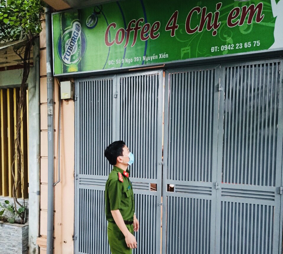 Chùm ảnh: Quận Thanh Xuân tạm dừng hoạt động các cơ sở karaoke, quán bar, game - Ảnh 3