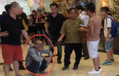 Nghi án người đàn ông dâm ô bé gái trong siêu thị ở Long Biên - Ảnh 1