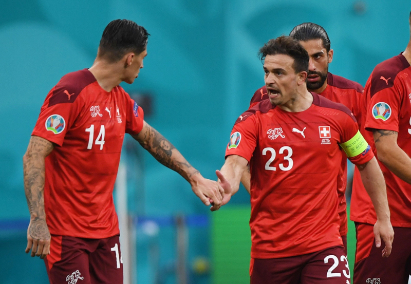 Tây Ban Nha vượt qua Thuỵ Sĩ sau màn đá luân lưu hú vía để vào bán kết EURO 2020 - Ảnh 2