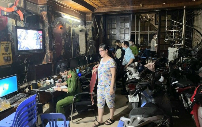 Hà Nội: Xử phạt 30 triệu đồng đối với 2 quán game hoạt động bất chấp dịch ở quận Hai Bà Trưng - Ảnh 1