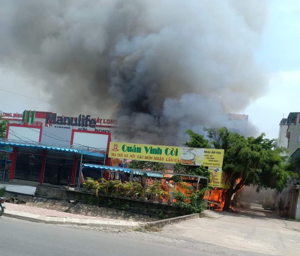 Hà Nội: Cháy lớn tại quán bia ở Thường Tín, nhiều tài sản bị thiêu rụi - Ảnh 2