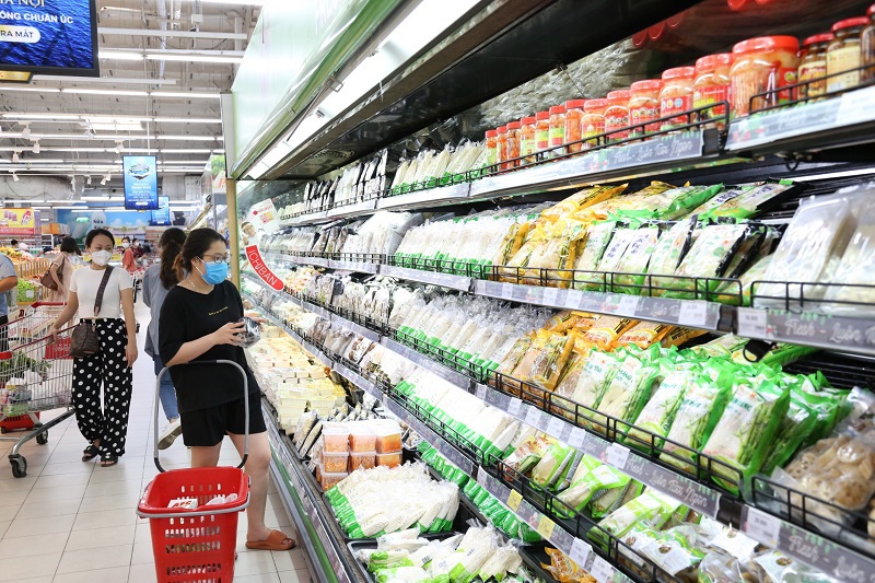 [Ảnh] Hà Nội: Các siêu thị đầy ắp hàng hóa phục vụ người dân - Ảnh 2