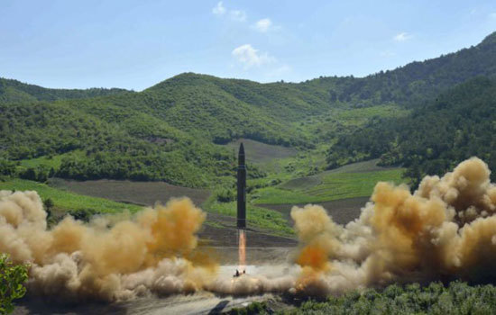 Triều Tiên tuyên bố tên lửa ICBM mới sẽ vươn tới toàn bộ nước Mỹ - Ảnh 1