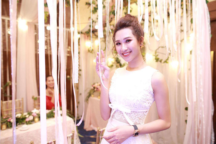 Top 5 Hoa khôi Áo dài Việt Nam Anh Thư thi “Hoa hậu Phụ nữ sắc đẹp” - Ảnh 1