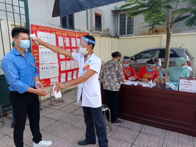 Cử tri huyện Thanh Oai hân hoan đi bầu cử - Ảnh 1
