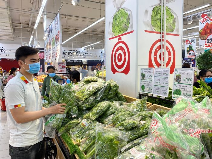 Bình Dương: Các siêu thị bảo đảm hàng hóa dồi dào, khuyến mãi, giảm giá - Ảnh 2