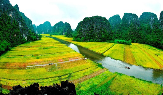 Top 10 điểm đến hút khách nhất Việt Nam - Ảnh 9