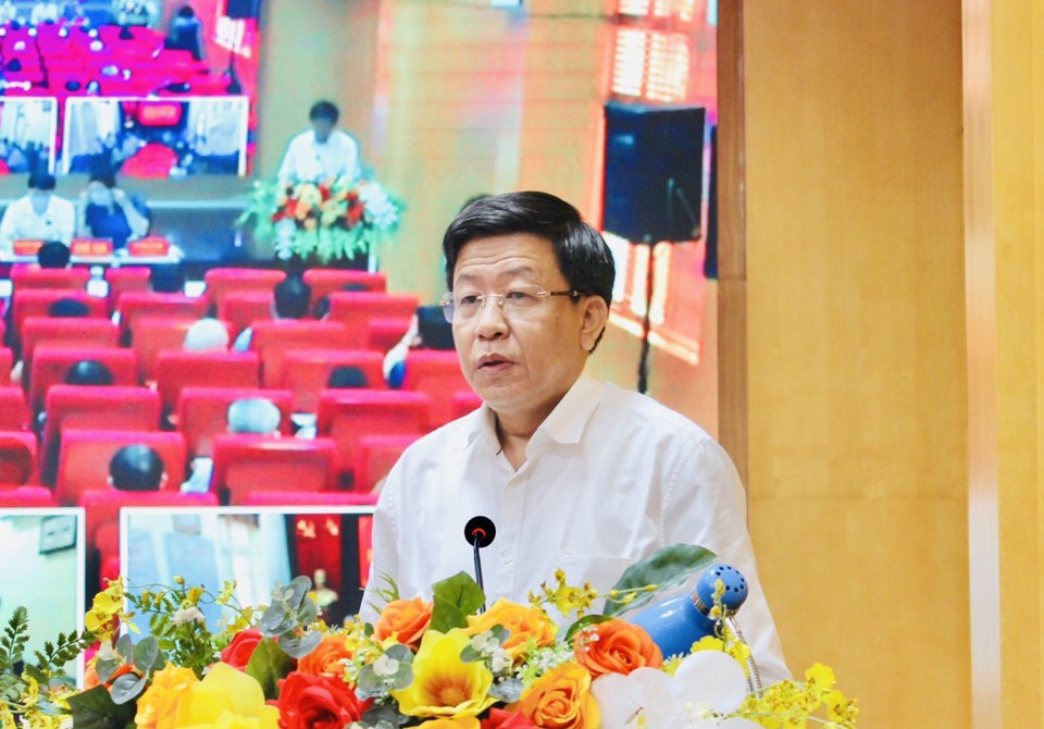 Phó Chủ tịch UBND TP Dương Đức Tuấn và các ứng viên đại biểu HĐND TP khóa XVI tiếp xúc cử tri quận Hai Bà Trưng - Ảnh 5