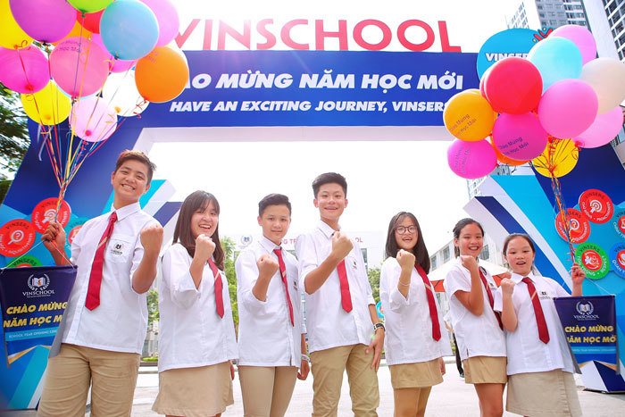 Hà Nội: Hơn 1,8 triệu học sinh náo nức dự lễ khai giảng năm học mới - Ảnh 13