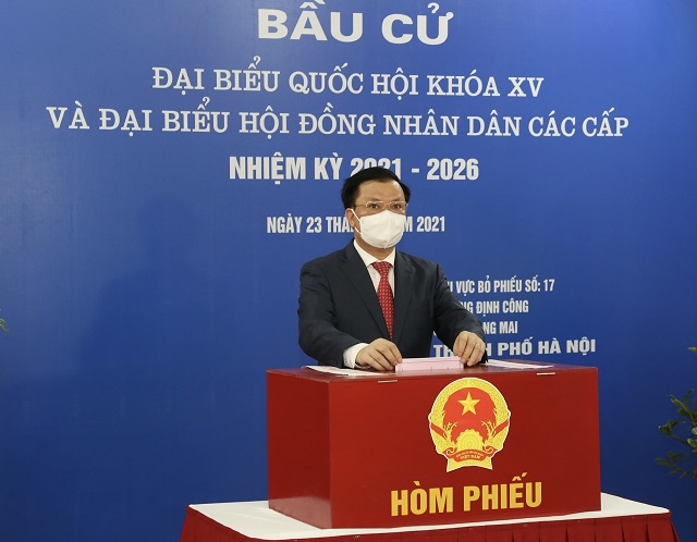 [Ảnh] Lãnh đạo thành phố Hà Nội đi bầu cử - Ảnh 1