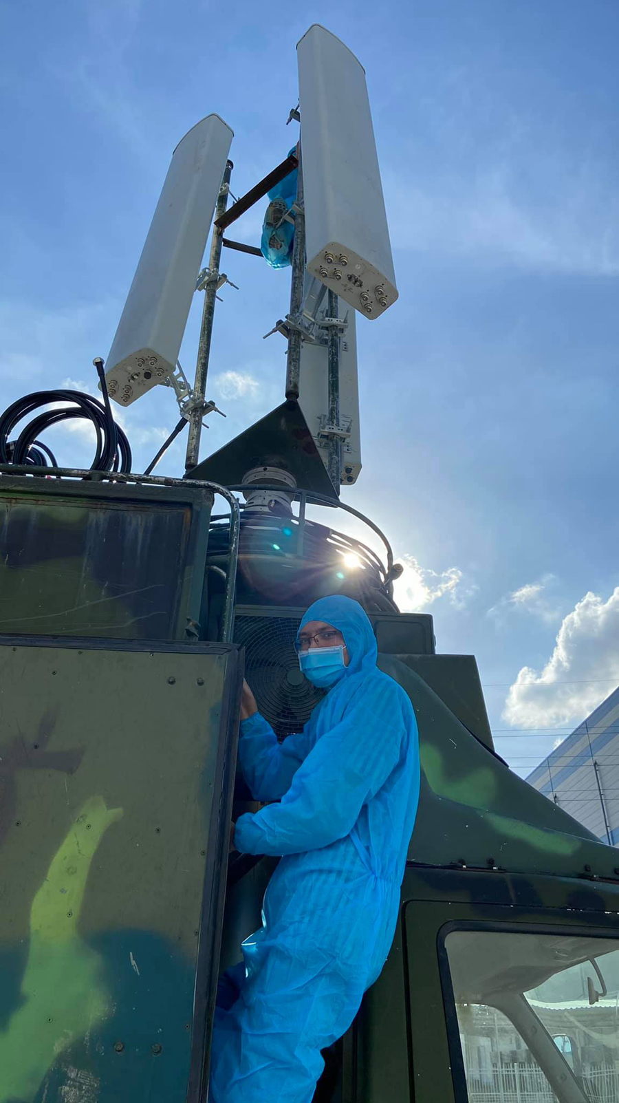 Bắc Giang: Hoàn thành lắp đặt xe phát sóng cơ động phục vụ khu cách ly tập trung ở Khu công nghiệp Vân Trung - Ảnh 5