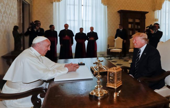 Tổng thống Trump gặp Giáo hoàng Francis tại tòa thánh Vatican - Ảnh 1