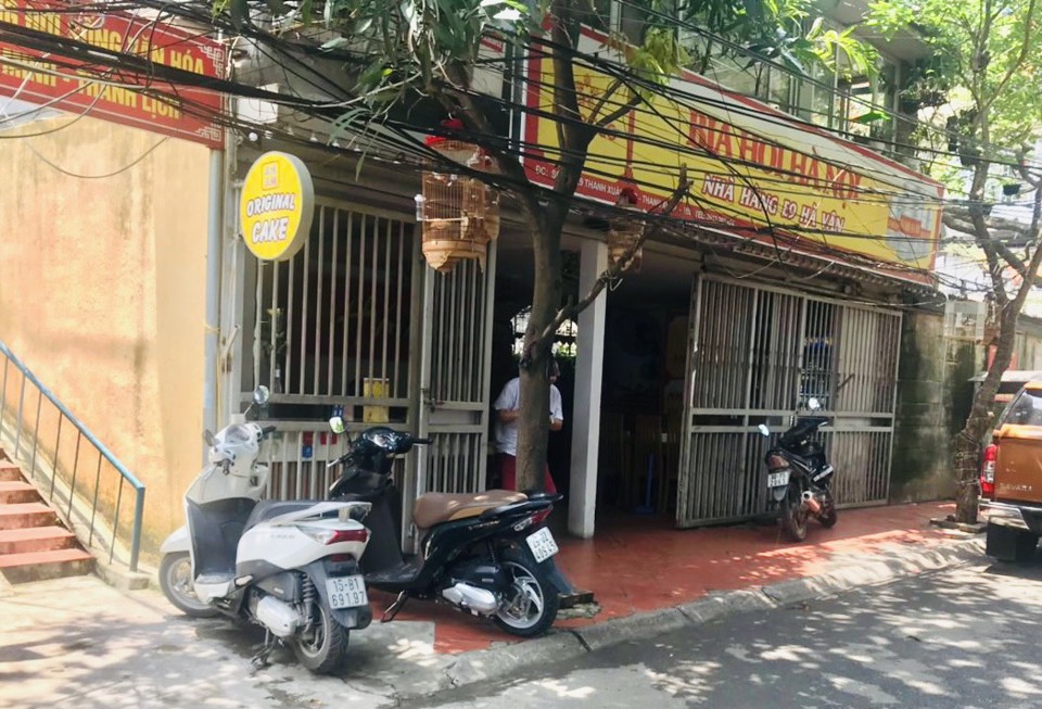 Chùm ảnh: Hàng quán bia hơi trên địa bàn quận Thanh Xuân chấp hành quy định đóng cửa để phòng dịch - Ảnh 6
