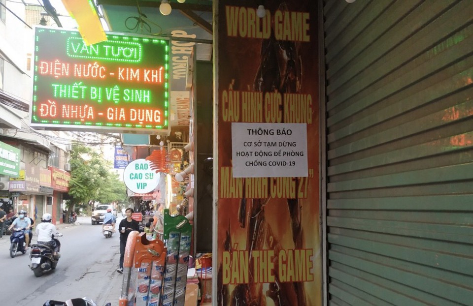 Chùm ảnh: Quận Thanh Xuân tạm dừng hoạt động các cơ sở karaoke, quán bar, game - Ảnh 7