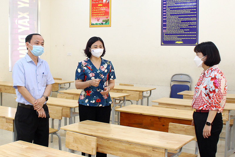 Phó Bí thư Thường trực Thành ủy Nguyễn Thị Tuyến: Huyện Thanh Trì tuyệt đối không để có F0 tại các điểm thi - Ảnh 1