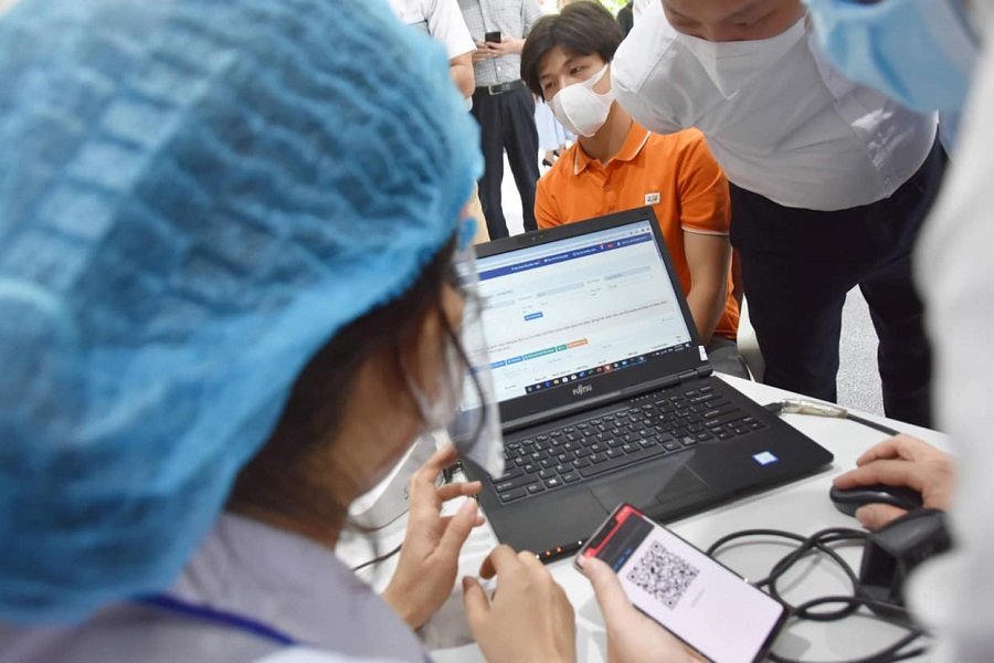Khởi động chiến dịch tiêm chủng 836.000 liều vaccine tại TP Hồ Chí Minh - Ảnh 5