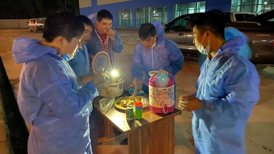 Bắc Giang: Hoàn thành lắp đặt xe phát sóng cơ động phục vụ khu cách ly tập trung ở Khu công nghiệp Vân Trung - Ảnh 10
