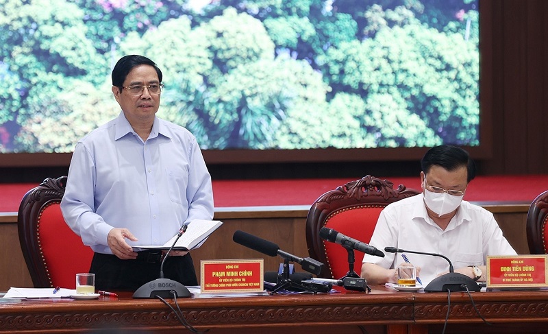 Thủ tướng Phạm Minh Chính: Hà Nội thực hiện Chỉ thị 17 là quyết định khó khăn nhưng cần thiết và phù hợp - Ảnh 1