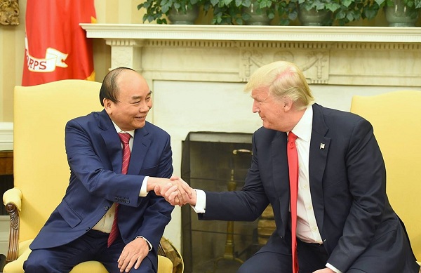 Thủ tướng Nguyễn Xuân Phúc hội đàm với Tổng thống Donald Trump - Ảnh 1