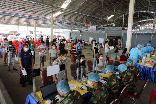 Dịch Covid-19 tại Campuchia hạ nhiệt, Phnom Penh sẽ gần như không còn “Vùng Đỏ” - Ảnh 1