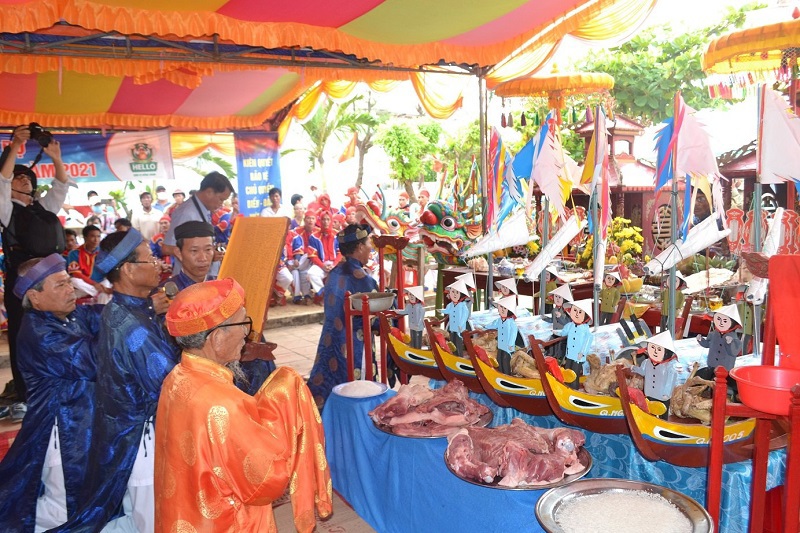 Lễ hội đua thuyền tứ linh ở Lý Sơn: Di sản văn hóa phi vật thể quốc gia - Ảnh 3