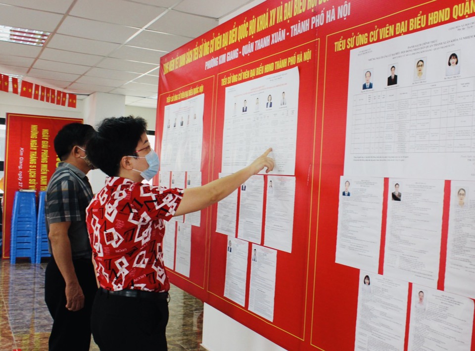 Trưởng ban Tuyên giáo Thành uỷ Bùi Huyền Mai: Quận Thanh Xuân đảm bảo phòng, chống dịch Covid-19 trong ngày bầu cử - Ảnh 6