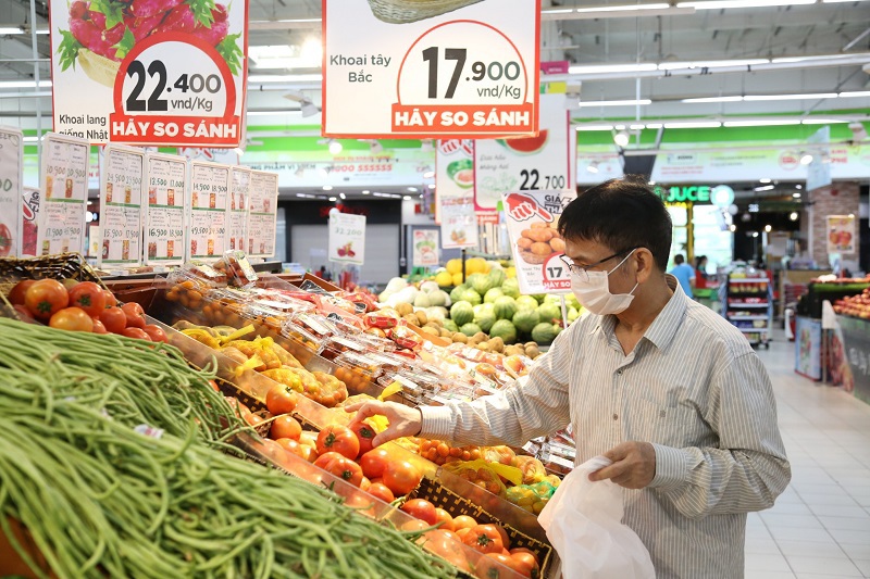 [Ảnh] Hà Nội: Các siêu thị đầy ắp hàng hóa phục vụ người dân - Ảnh 3