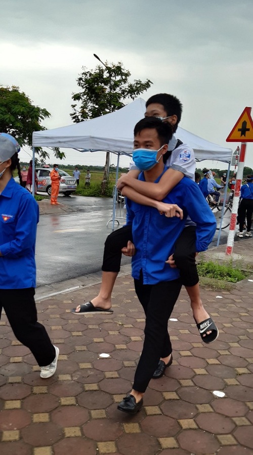 Hơn 4.400 thí sinh huyện Đông Anh thi vào lớp 10 THPT - Ảnh 8