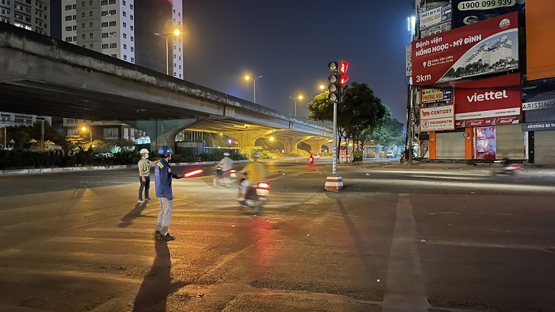 Chính thức đóng nút giao Tố Hữu - Lê Văn Lương phục vụ thi công hầm chui giao với Vành đai 3 - Ảnh 4