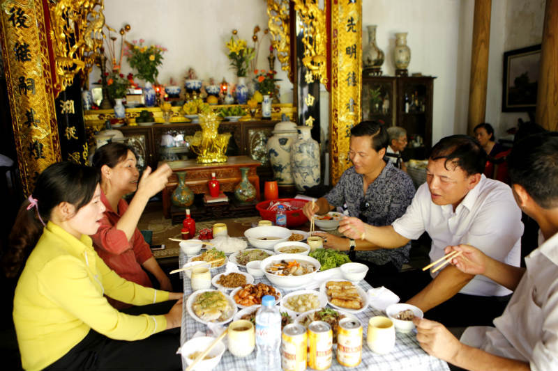 Cỗ làng Bát Tràng, Hà Nội: Ăn một miếng, nhớ cả đời - Ảnh 1