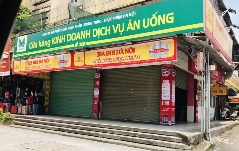 Chùm ảnh: Hàng quán bia hơi trên địa bàn quận Thanh Xuân chấp hành quy định đóng cửa để phòng dịch - Ảnh 4