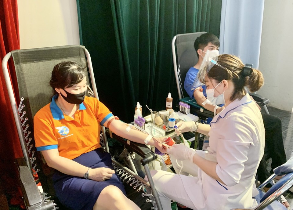 Chùm ảnh: Phụ nữ quận Thanh Xuân hiến máu an toàn giữa mùa dịch - Ảnh 7