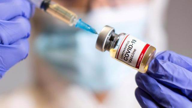 Bộ Ngoại giao trả lời về chính sách vaccine Covid-19 cho người nước ngoài ở Việt Nam - Ảnh 1